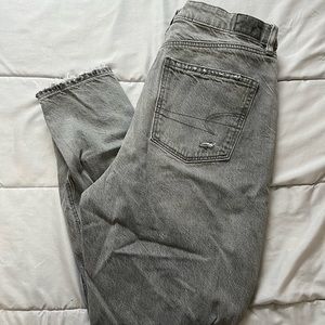 American Eagle Ripped Mom Jean